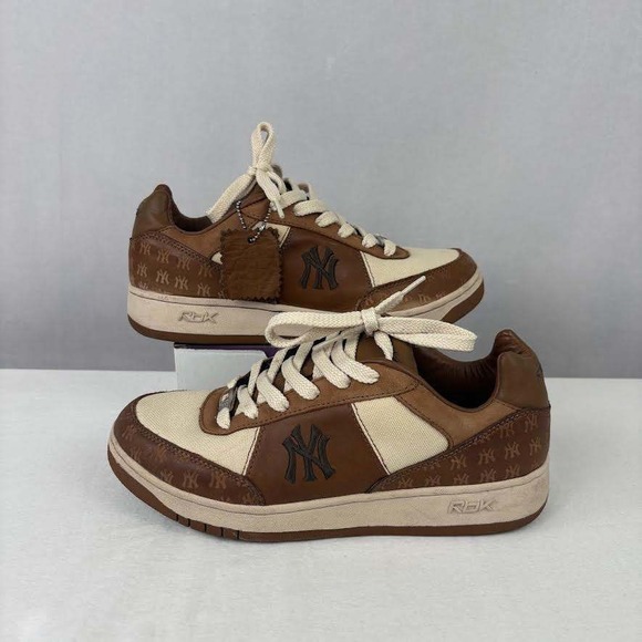 Reebok Other - Reebok New York Yankees MLB Collaboration Low Top Sneakers Brown Cream Men's 9.5